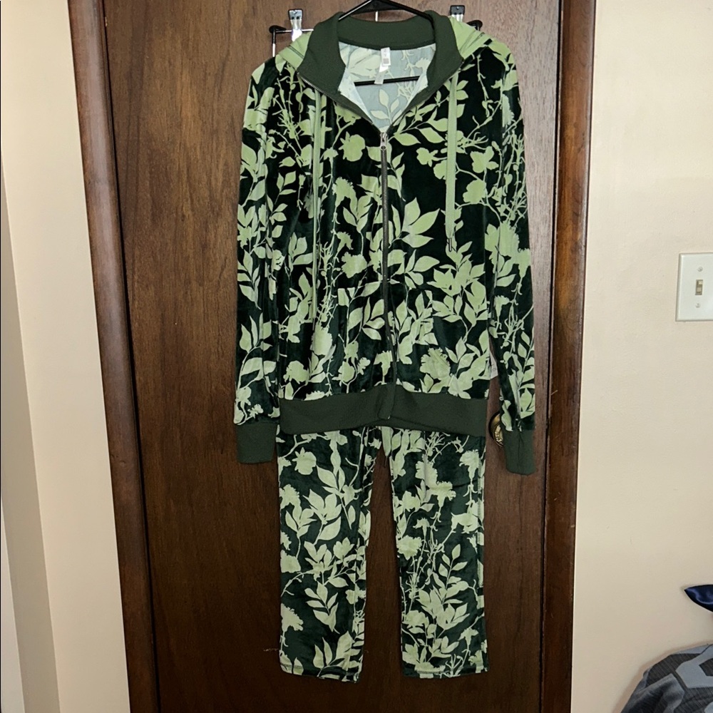 Lularoe Cozy Bethany and Crystal set